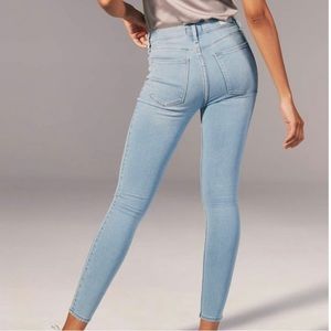 Abercrombie and Fitch high rise super skinny Jean